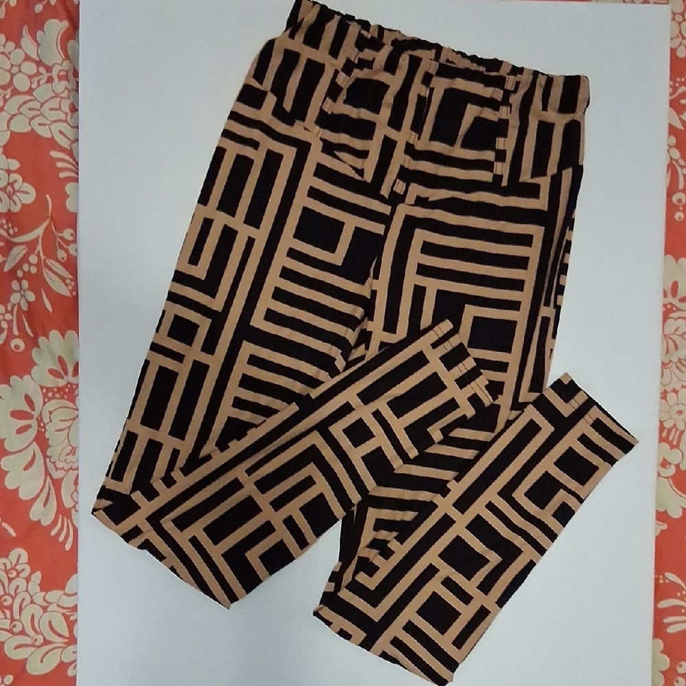 Chic Black and Tan Geometric Pants